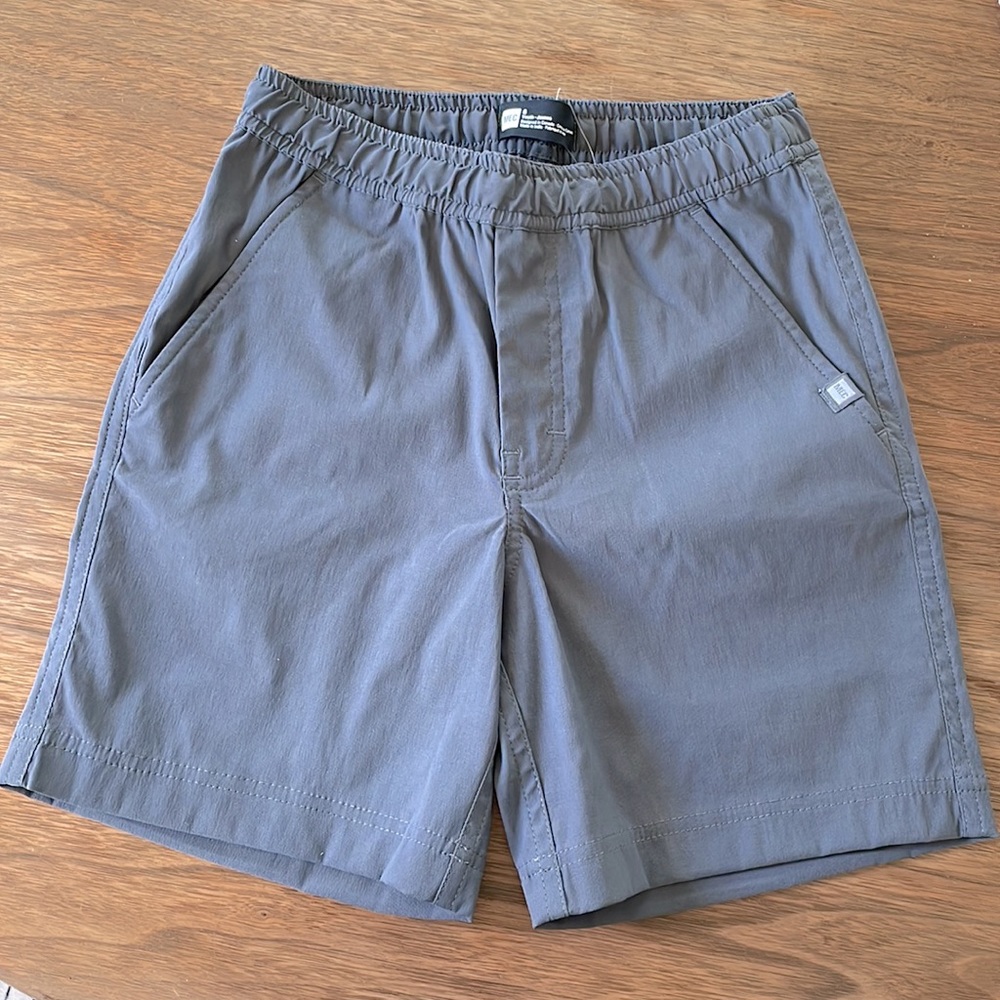 NWT— MEC Explorer Summertime shorts Size 8 Youth brand new